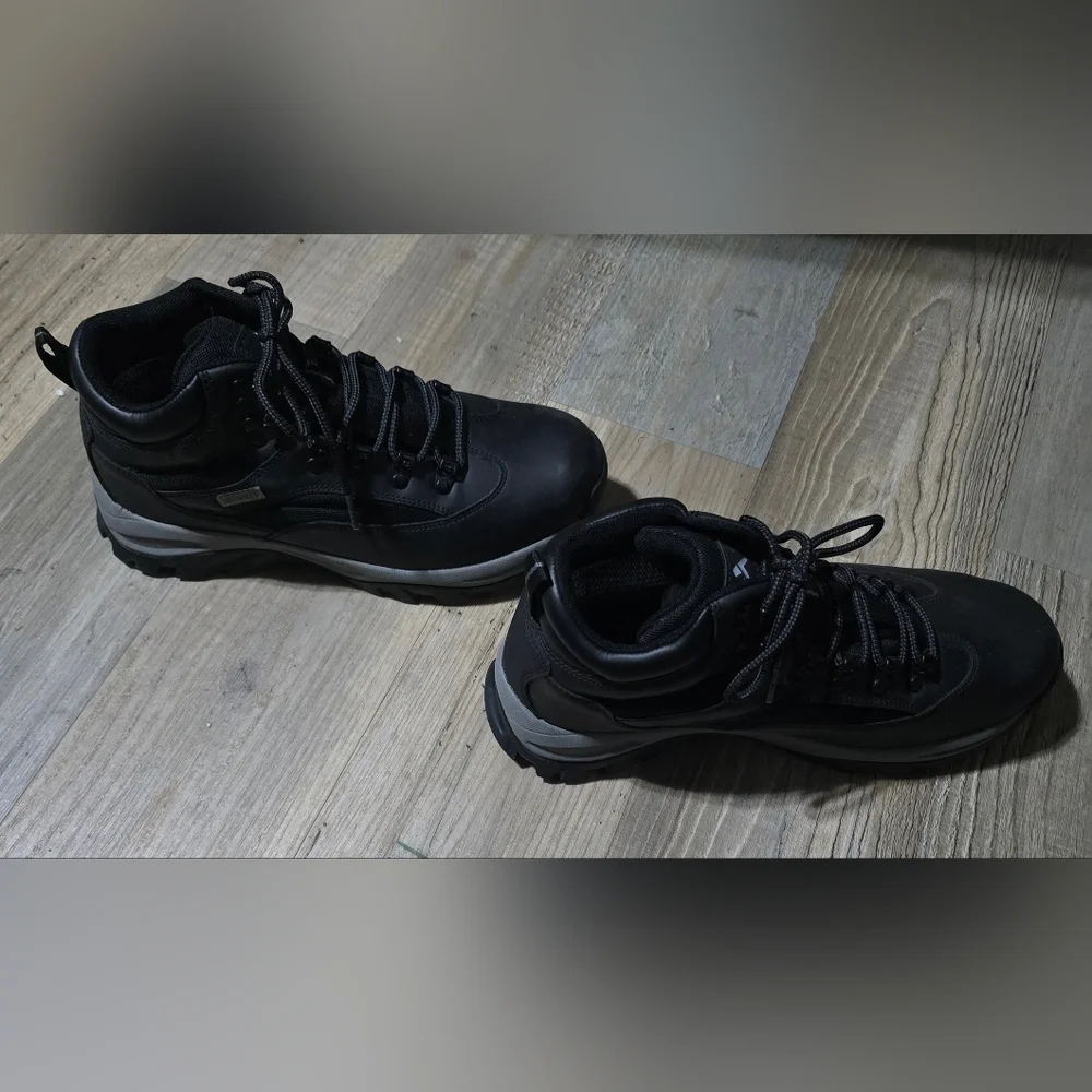Men's Black Hiking Boots Size 8 wide